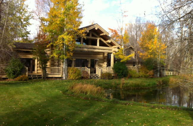 swan-valley-cabin